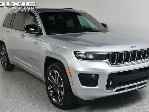 Used 2021 Jeep Grand Cherokee L Overland w/ Luxury Tech Group IV image 1