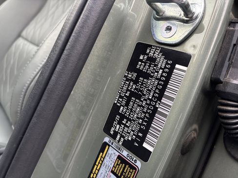 Used 2023 Kia Telluride SX Prestige X-Pro image 32