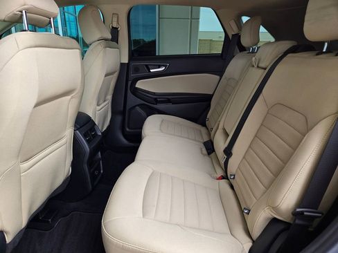 Used 2022 Ford Edge SE AWD/4WD image 14