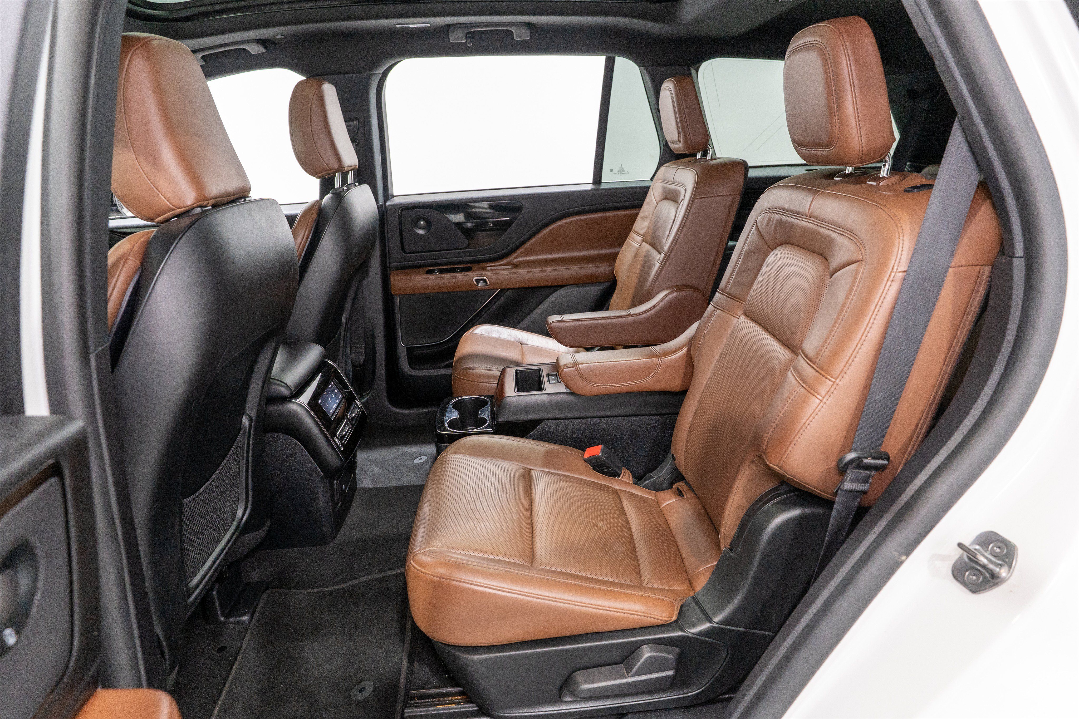 Used 2022 Lincoln Aviator Grand Touring w/ Equipment Group 301A AWD/4WD image 30