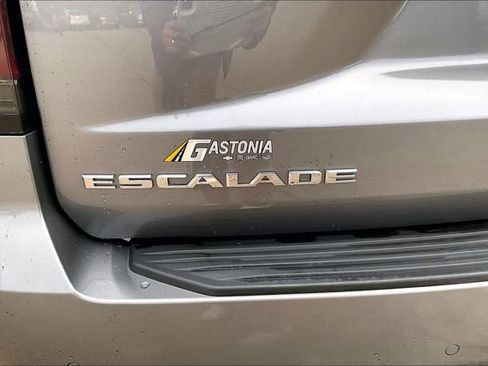 Used 2021 Cadillac Escalade Premium Luxury w/ Driver Assist Tech Package image 24