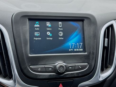 Used 2018 Chevrolet Equinox LT FWD image 9