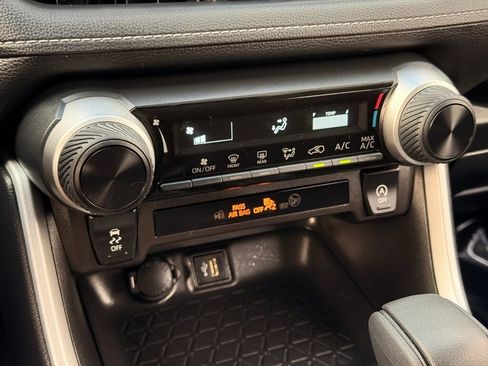 Used 2025 Toyota RAV4 LE image 22