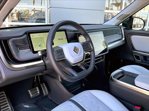 Used 2024 Rivian R1S Adventure AWD/4WD image 14