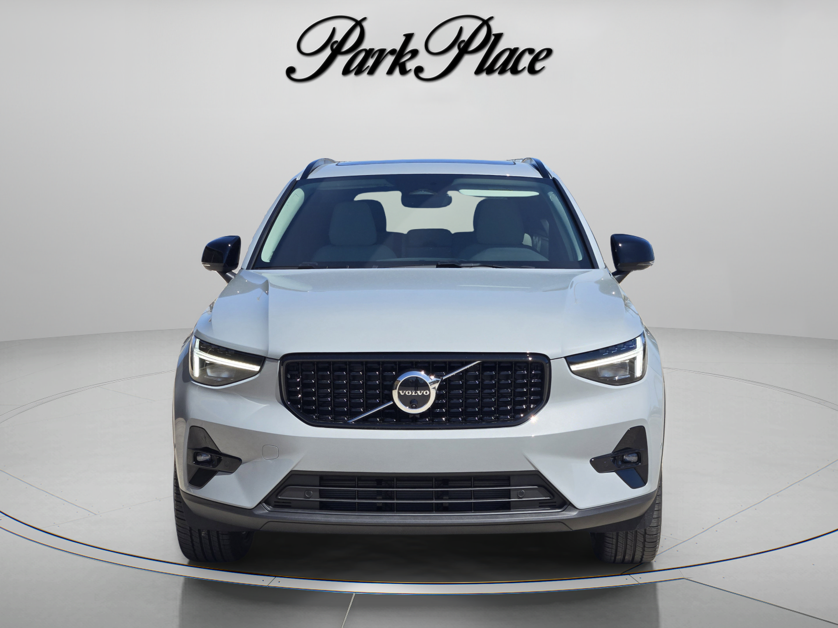 Used 2026 Volvo XC40 B5 Plus w/ Protection Package Premier AWD/4WD image 12