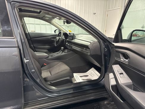 Used 2024 Honda Accord EX image 11