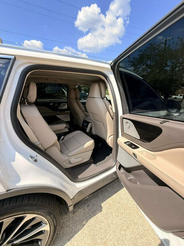 Used 2020 Lincoln Aviator Reserve w/ Equipment Group 202A AWD/4WD image 14