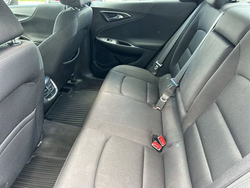 Used 2022 Chevrolet Malibu LT FWD image 15