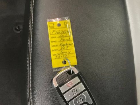 Used 2023 Ford Explorer XLT w/ Equipment Group 202A AWD/4WD image 20