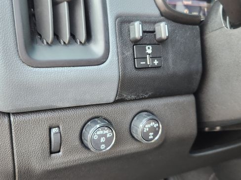 Used 2022 Chevrolet Colorado Z71 w/ Safety Package AWD/4WD image 22