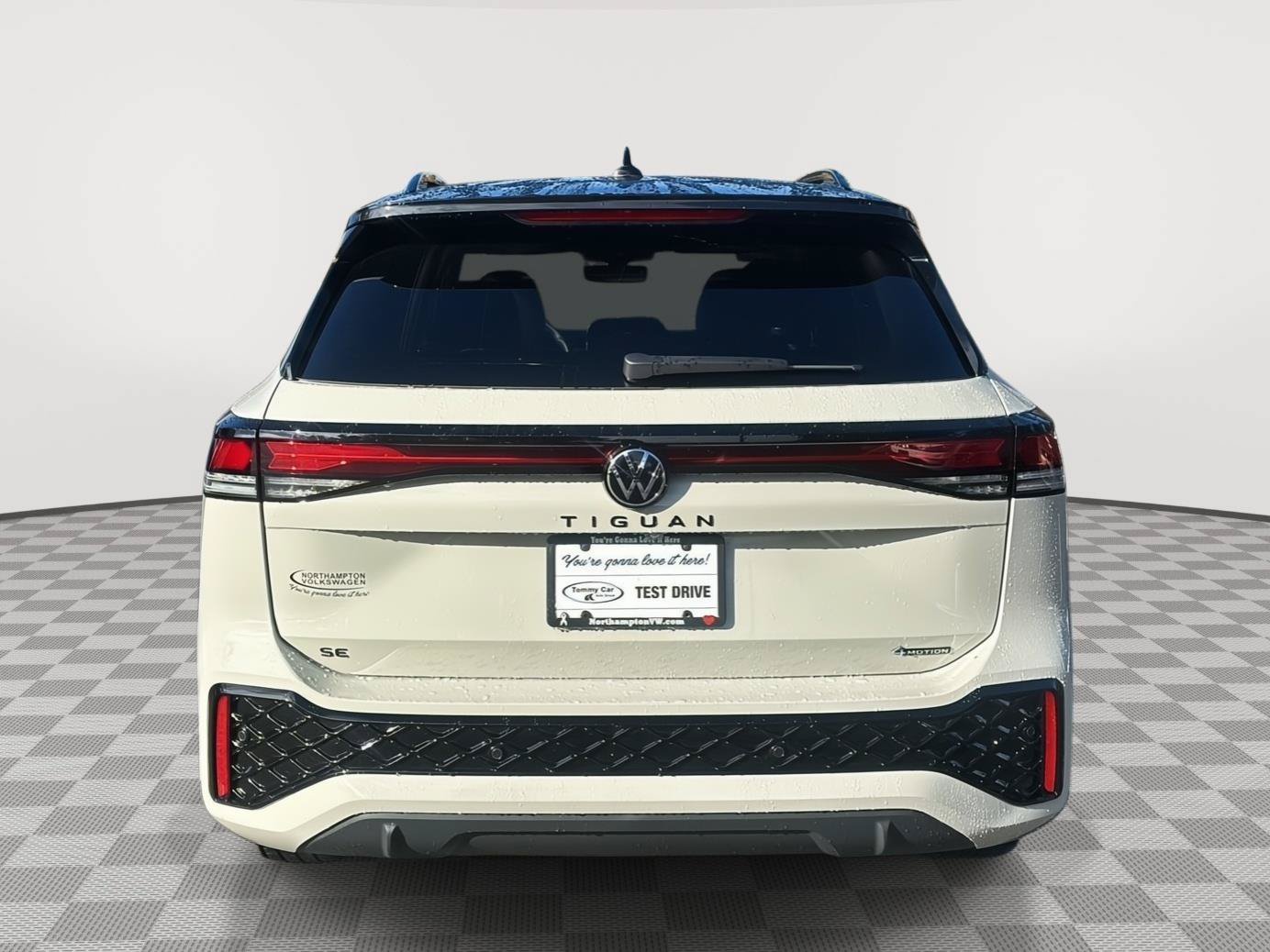 Used 2026 Volkswagen Tiguan SE R-Line AWD/4WD image 6