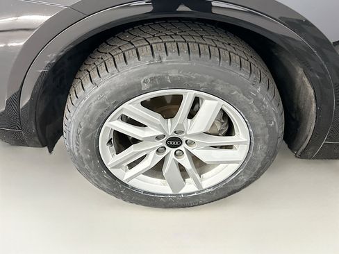 Used 2022 Audi Q5 2.0T Premium w/ Convenience Package image 11