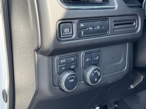 Used 2024 Chevrolet Tahoe LT image 31