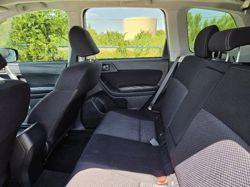 Used 2016 Subaru Forester 2.5i Premium w/ All-Weather Package AWD/4WD image 17
