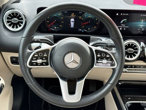 Used 2022 Mercedes-Benz GLB 250 image 14