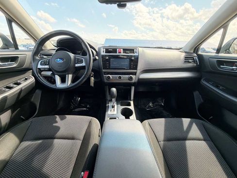 Used 2017 Subaru Outback 2.5i Premium image 12