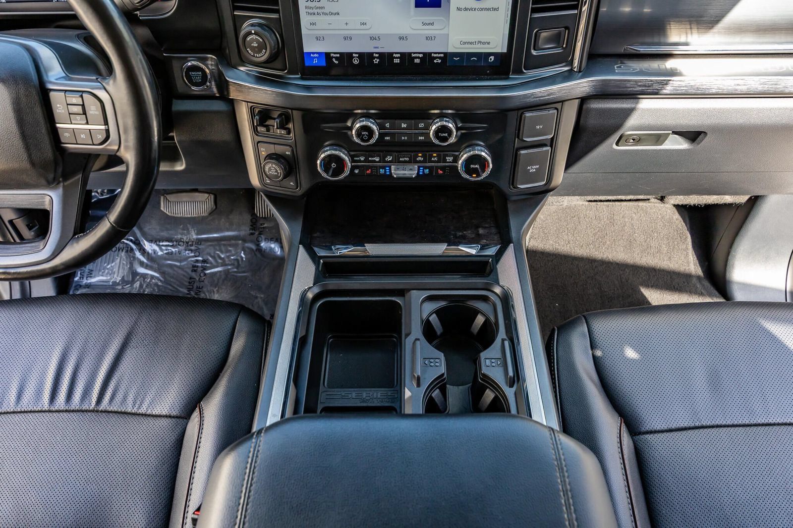 Used 2023 Ford F250 Lariat w/ Lariat Ultimate Package AWD/4WD image 28