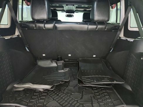 Used 2016 Jeep Wrangler Unlimited Rubicon w/ Dual Top Group image 30