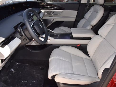 New 2026 Lincoln Nautilus Reserve image 13