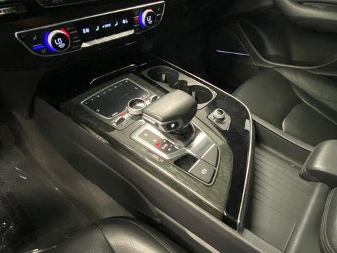 Used 2019 Audi Q7 3.0T Prestige w/ Prestige Package image 29
