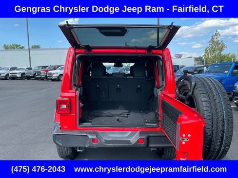 Certified 2025 Jeep Wrangler Unlimited Sahara w/ Safety Group AWD/4WD image 31