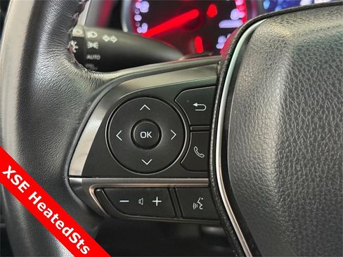 Used 2020 Toyota Camry XSE image 18
