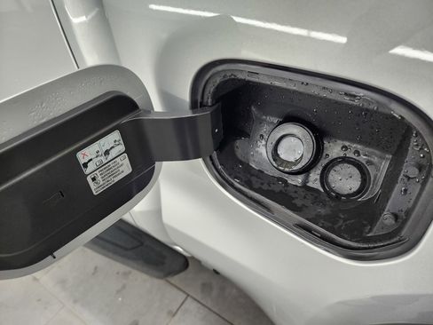 Used 2022 GMC Sierra 1500 AT4X image 38