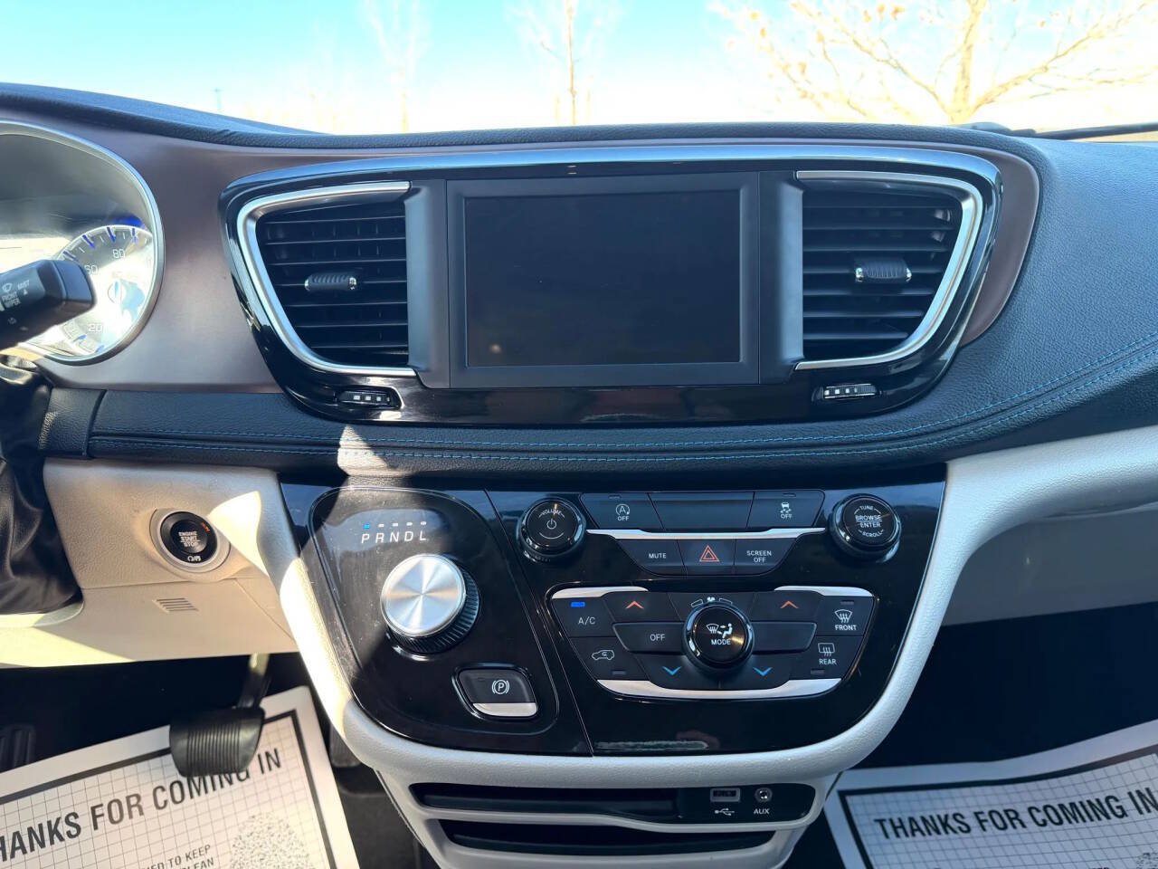 Used 2020 Chrysler Voyager Lxi FWD image 26