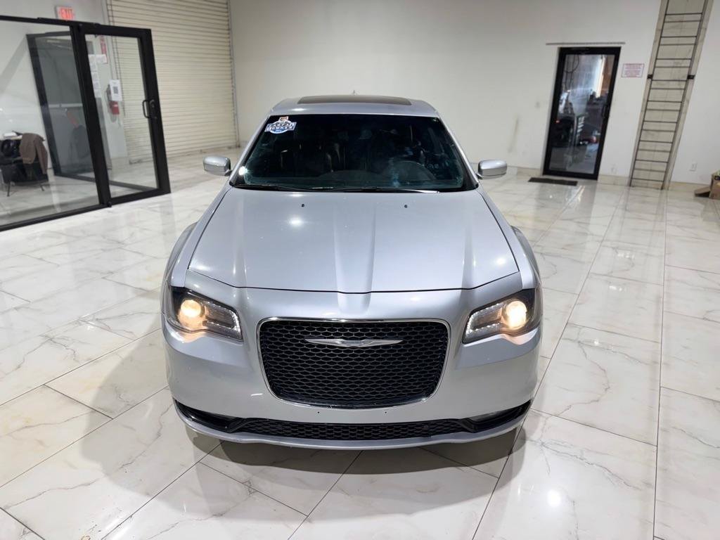 Used 2023 Chrysler 300 S RWD image 2