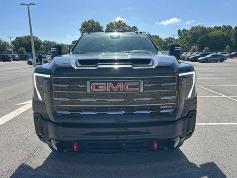 Used 2025 GMC Sierra 2500 AT4 AWD/4WD image 15