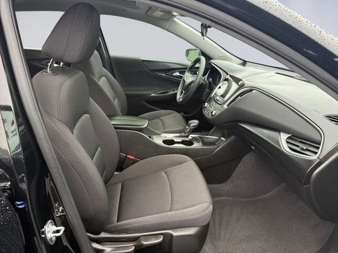 Used 2024 Chevrolet Malibu LT FWD image 18