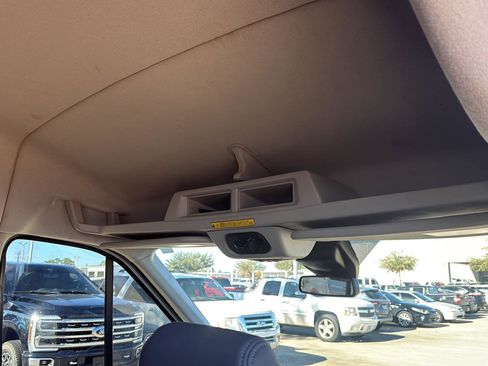 Certified 2019 Ford Transit 350 XL image 14