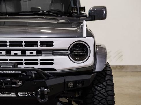 Used 2025 Ford Bronco Heritage Edition image 3