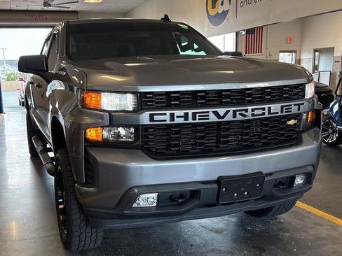 Used 2022 Chevrolet Silverado 1500 Custom RWD image 1