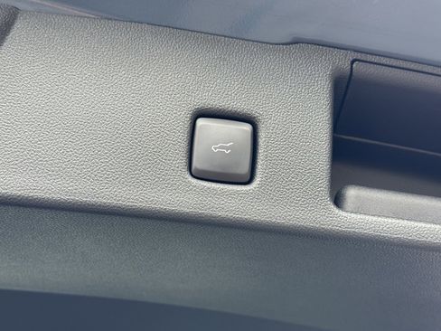 Used 2024 Ford Escape SE w/ PHEV Premium Package image 36