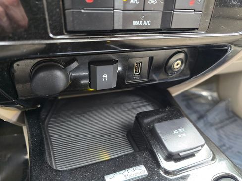 Used 2010 Ford Escape 4WD Hybrid image 10