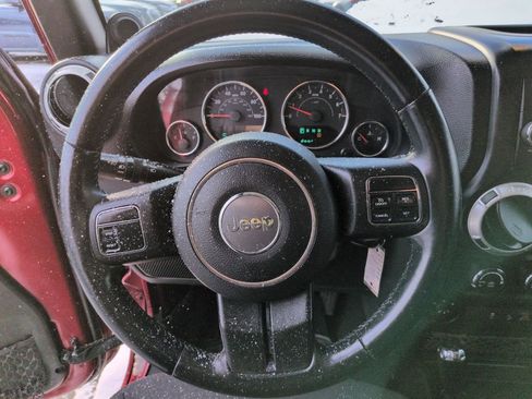 Used 2013 Jeep Wrangler Sahara image 14