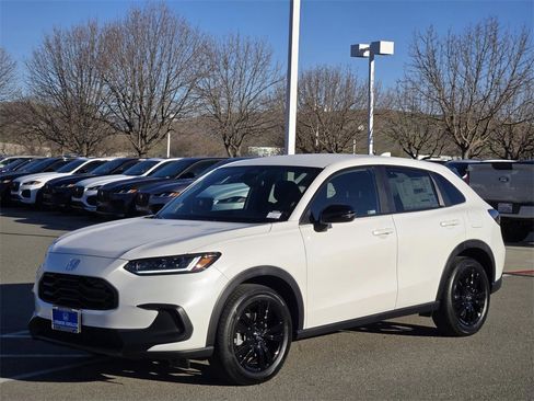 New 2026 Honda HR-V Sport image 8