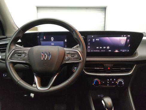 Used 2024 Buick Encore GX Preferred FWD image 22