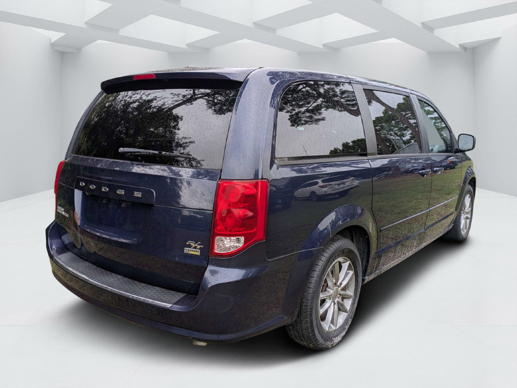Used 2014 Dodge Grand Caravan R/T FWD image 3
