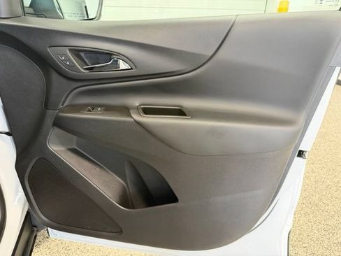 Used 2024 Chevrolet Equinox LT w/ LPO, Floor Liner Package FWD image 21