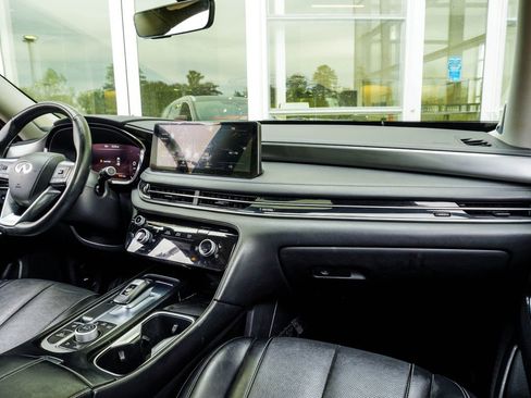 Certified 2023 INFINITI QX60 Luxe w/ Performance Audio Package image 18