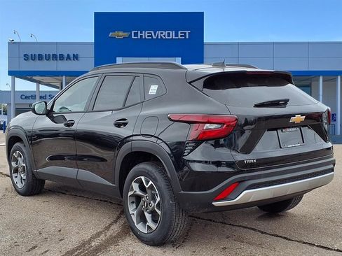 New 2026 Chevrolet Trax LT w/ Driver Confidence Package image 6