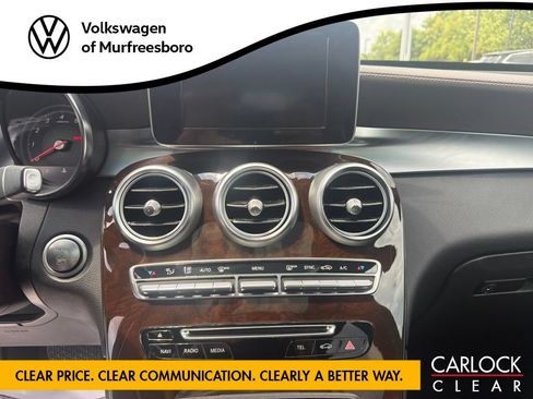 Used 2018 Mercedes-Benz GLC 300 4MATIC w/ Premium Package image 21