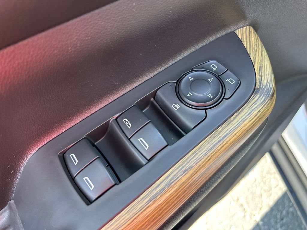 Used 2019 GMC Acadia Denali w/ Technology Package AWD/4WD image 17