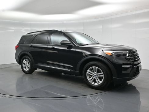 Certified 2023 Ford Explorer XLT w/ Equipment Group 202A RWD image 56