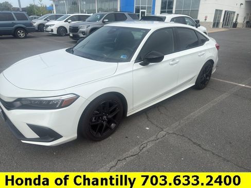 Used 2024 Honda Civic Sport image 1