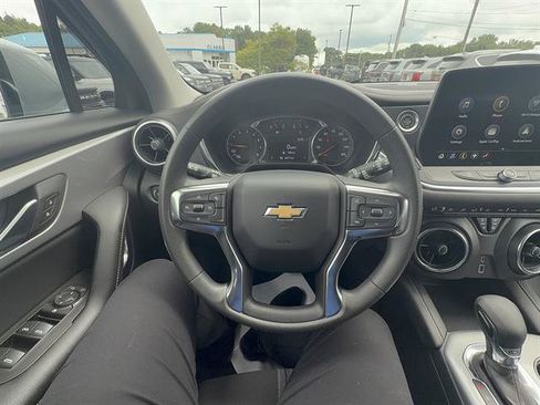 Used 2024 Chevrolet Blazer LT AWD/4WD image 14