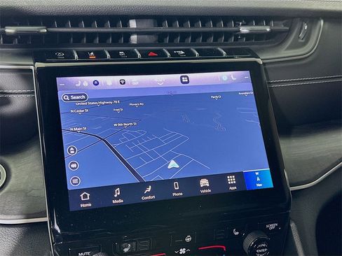 Used 2025 Jeep Grand Cherokee L Limited w/ Black Appearance Package image 29