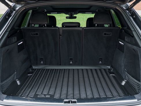 Used 2023 Audi SQ5 Premium Plus w/ Premium Plus Package image 28